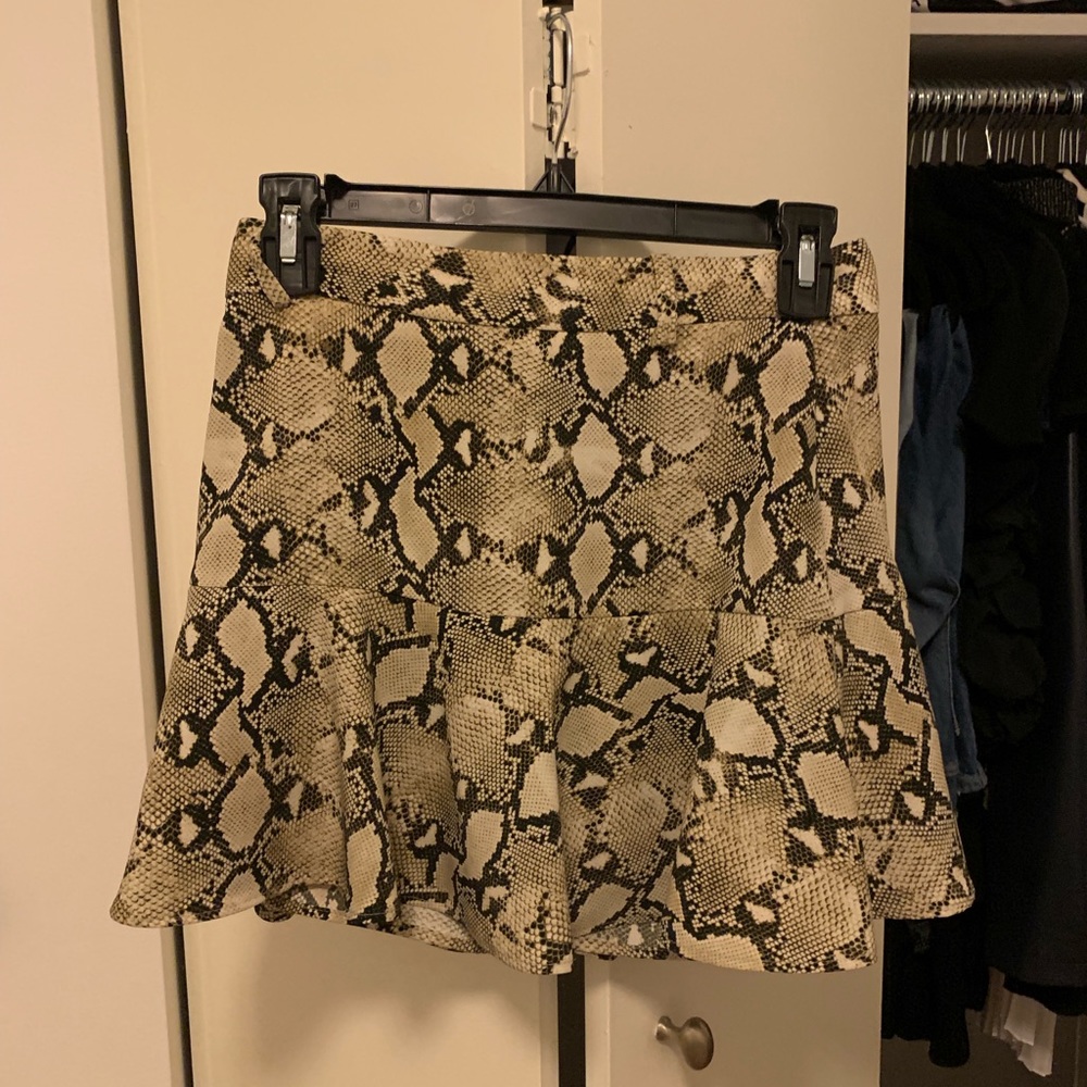 ZARA snake skin skirt - Picture 2 of 5